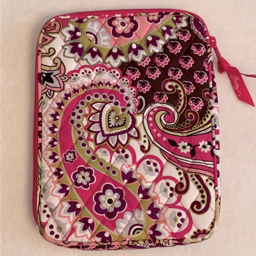 {VB} Vera Bradley | Very Berry Paisley Quilted E-Reader Sleeve Case (11485-063) - Picture 11 of 16